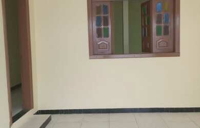 Imagem: A casa possui 2 Dormitórios, 2 Banheiros, 1 Vaga na garagem