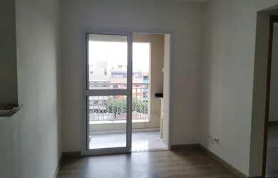 Imagem: O apartamento possui 2 Dormitórios, 2 Banheiros, 2 Vagas na