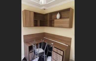 Imagem: O apartamento possui 2 Dormitórios, 1 Banheiro, 2 Vagas na