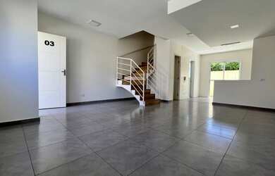 Imagem: A casa em condomínio possui 3 Dormitórios, 3 Banheiros, 2