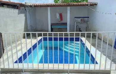 Imagem: A casa possui 2 Dormitórios, 2 Banheiros, 4 Vagas na garagem