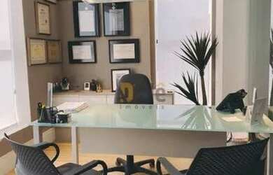 Imagem: O depósito possui 1 Vaga na garagem, 56m² de Área e está