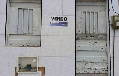 Imagem: A casa possui 2 Dormitórios, 1 Banheiro e está localizado