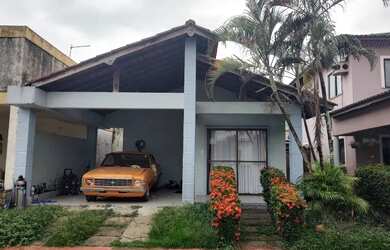 Imagem: A casa em condomínio possui 3 Dormitórios, 1 Banheiro, 1 Vaga