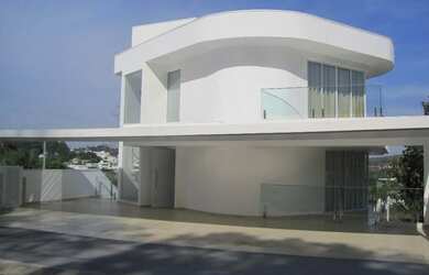 Imagem: A casa em condomínio possui 3 Dormitórios, 5 Banheiros, 5