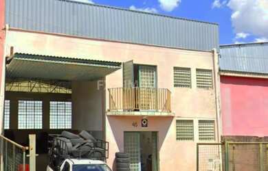 Imagem: O depósito possui 5 Vagas na garagem e 282m² de Área e está