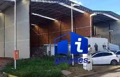 Imagem: O depósito possui 940m² de Área e está localizado em Centro