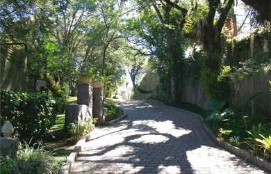 Imagem 7: Casa à venda com 4 quartos e 652m² em Santa Felicidade Curitiba/PR