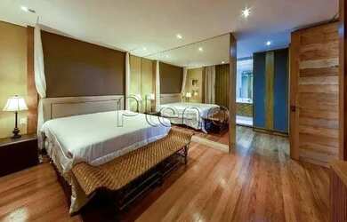 Imagem 12: Sobrado à venda e para locação com 5 suítes no Fazenda da Grama em...