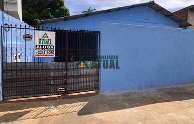 Imagem: A casa possui 2 Dormitórios, 2 Banheiros, 1 Vaga na garagem