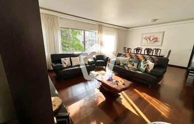 Imagem: O apartamento possui 4 Dormitórios, 1 Banheiro, 2 Vagas na