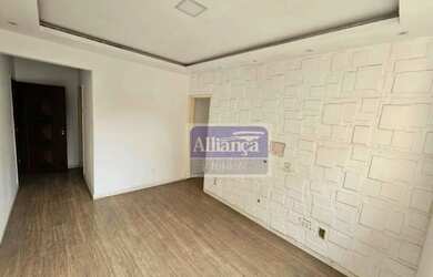 Imagem: O apartamento possui 4 Dormitórios, 1 Banheiro, 1 Vaga na garagem