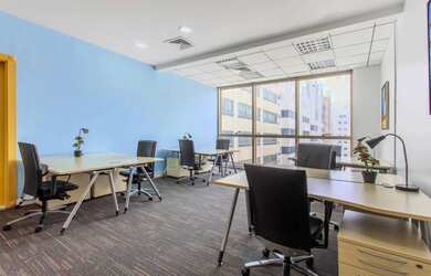 Imagem: O depósito possui 100m² de Área e está localizado em Glória