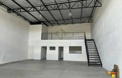 Imagem: O depósito possui 183m² de Área e está localizado em Bonfim