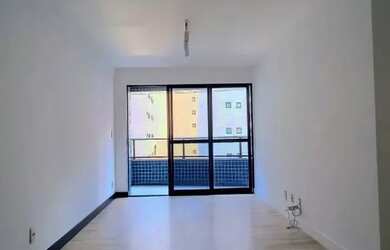 Imagem: O apartamento possui 3 Dormitórios, 3 Banheiros, 2 Vagas na