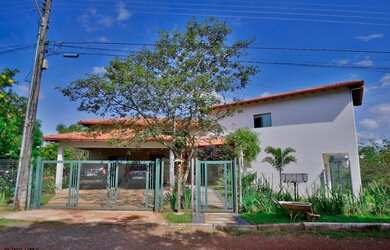 Imagem: A casa em condomínio possui 3 Dormitórios, 5 Banheiros, 4