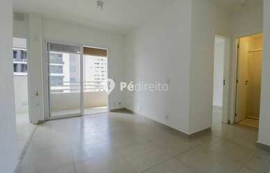 Imagem: O apartamento possui 1 Dormitório, 1 Banheiro, 1 Vaga na garagem