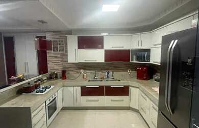 Imagem 4: OPORTUNIDADE EM CONDOMÍNIO, 3QTS, PISCINA E FINO ACABAMENTO!