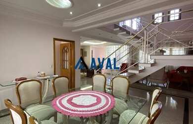 Imagem: A casa possui 3 Dormitórios, 5 Banheiros, 5 Vagas na garagem