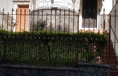 Imagem: A casa possui 3 Dormitórios, 3 Banheiros, 1 Vaga na garagem