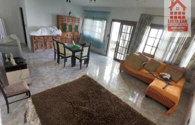 Imagem: A casa possui 2 Dormitórios, 2 Banheiros, 5 Vagas na garagem