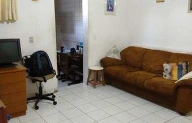 Imagem: A casa possui 4 Dormitórios, 2 Banheiros, 2 Vagas na garagem