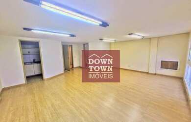 Imagem: O depósito possui 1 Vaga na garagem, 103m² de Área e está