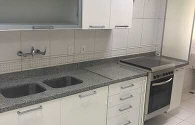 Imagem 15: Playa del mago - Posto 4 na Barra da Tijuca Andar alto com vista mar