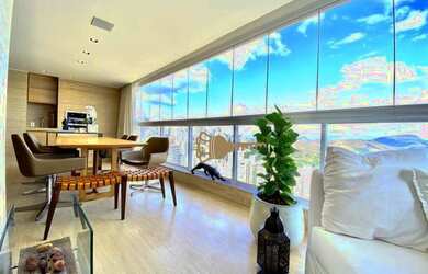 Imagem: O apartamento possui 4 Dormitórios, 4 Banheiros, 3 Vagas na