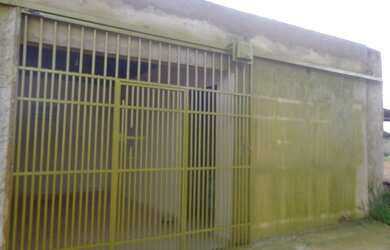 Imagem: A casa em condomínio possui 3 Dormitórios, 2 Banheiros, 1