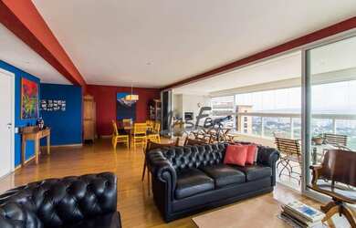 Imagem 3: Apartamento espaçoso com planta perfeita e linda vista no Alto da Lapa