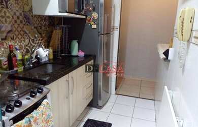 Imagem: O apartamento possui 2 Dormitórios, 1 Banheiro, 1 Vaga na garagem