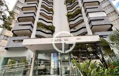 Imagem: O apartamento possui 5 Dormitórios, 4 Banheiros, 3 Vagas na