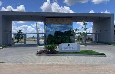 Imagem: O terreno possui 217m² de Área e está localizado em Sim