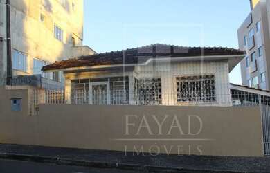 Imagem: A casa possui 3 Dormitórios, 2 Banheiros, 75m² de Área e