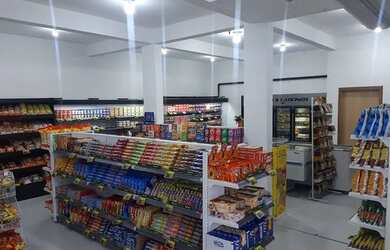 Imagem: O depósito possui 5 Vagas na garagem e 97m² de Área e está