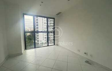 Imagem: O depósito possui 2 Vagas na garagem, m² de Área e está