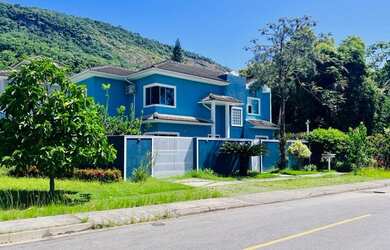 Imagem 1: Casa com 4 Quartos à Venda, 220 m² por R$ 1.500.000 - Peixoto - Niterói/RJ