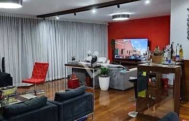 Imagem: O apartamento possui 5 Dormitórios, 5 Banheiros, 4 Vagas na