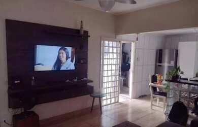 Imagem: A casa possui 2 Dormitórios, 1 Banheiro, 95m² de Área e