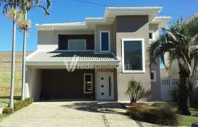 Imagem: A casa em condomínio possui 3 Dormitórios, 4 Banheiros, 4