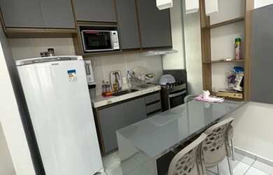 Imagem: O apartamento possui 2 Dormitórios, 1 Banheiro, 1 Vaga na garagem