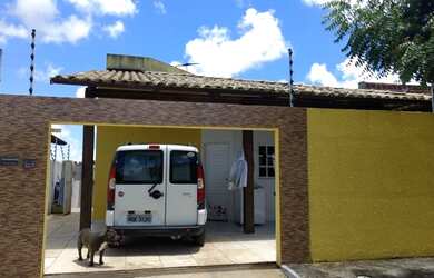 Imagem: A casa possui 2 Dormitórios, 2 Banheiros, 1 Vaga na garagem