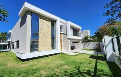 Imagem: A casa em condomínio possui 5 Dormitórios, 5 Banheiros, 4