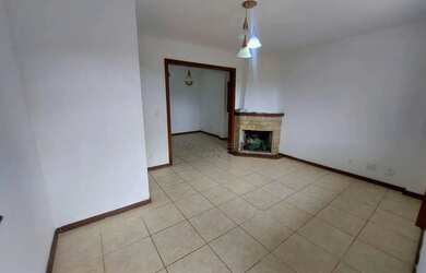 Imagem 2: Casa com 2 dormitórios para alugar, 75 m² por R$ 1.895,00/mês - Jardim Europa - Teresópoli