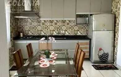 Imagem: A casa possui 3 Dormitórios, 2 Banheiros, 1 Vaga na garagem