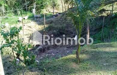 Imagem: O terreno possui 222m² de Área e está localizado em Vargem