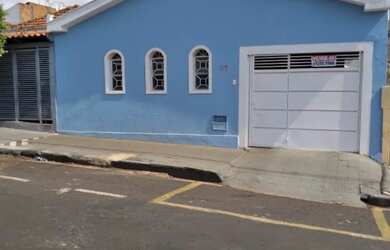 Imagem: O depósito possui 2 Vagas na garagem, 178m² de Área e está