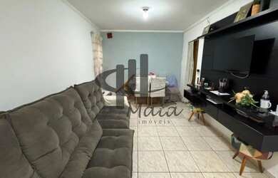 Imagem: A casa possui 2 Dormitórios, 1 Banheiro, 2 Vagas na garagem