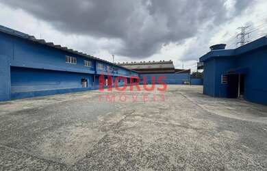 Imagem: O depósito possui 5 Vagas na garagem, 1.700m² de Área e